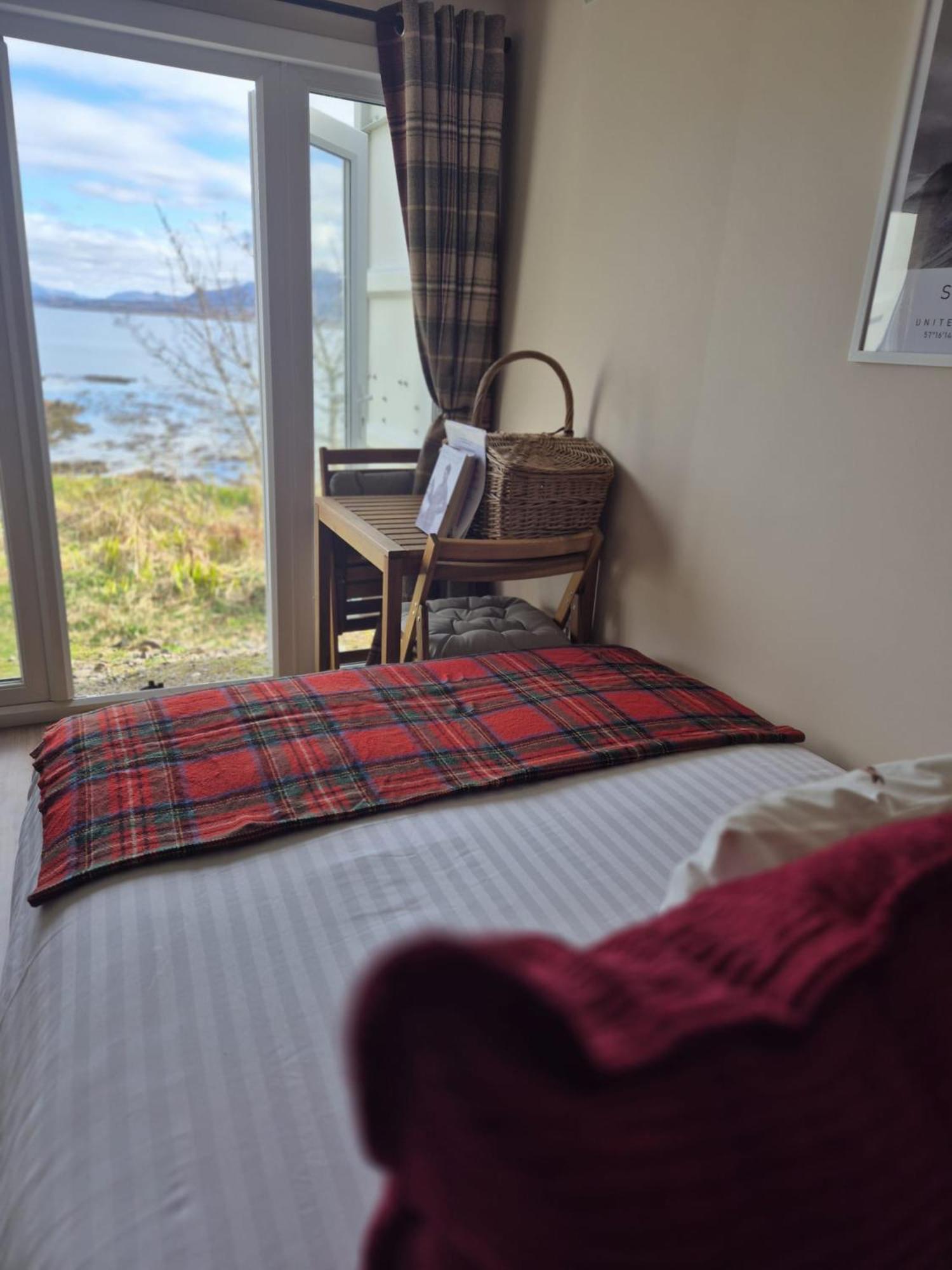 Corry Lodge Estate - Sheperds Huts Or Container Stays With Sea View Broadford (Isle of Skye) Exterior foto